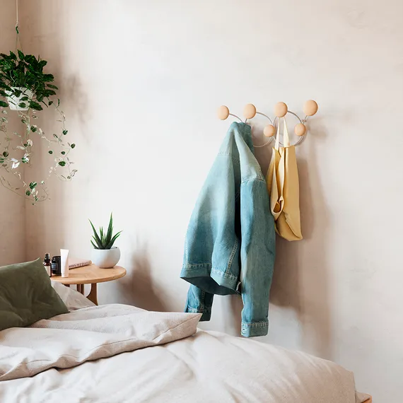 Вешалка для одежды настенная Dotsy, белая/натуральное дерево