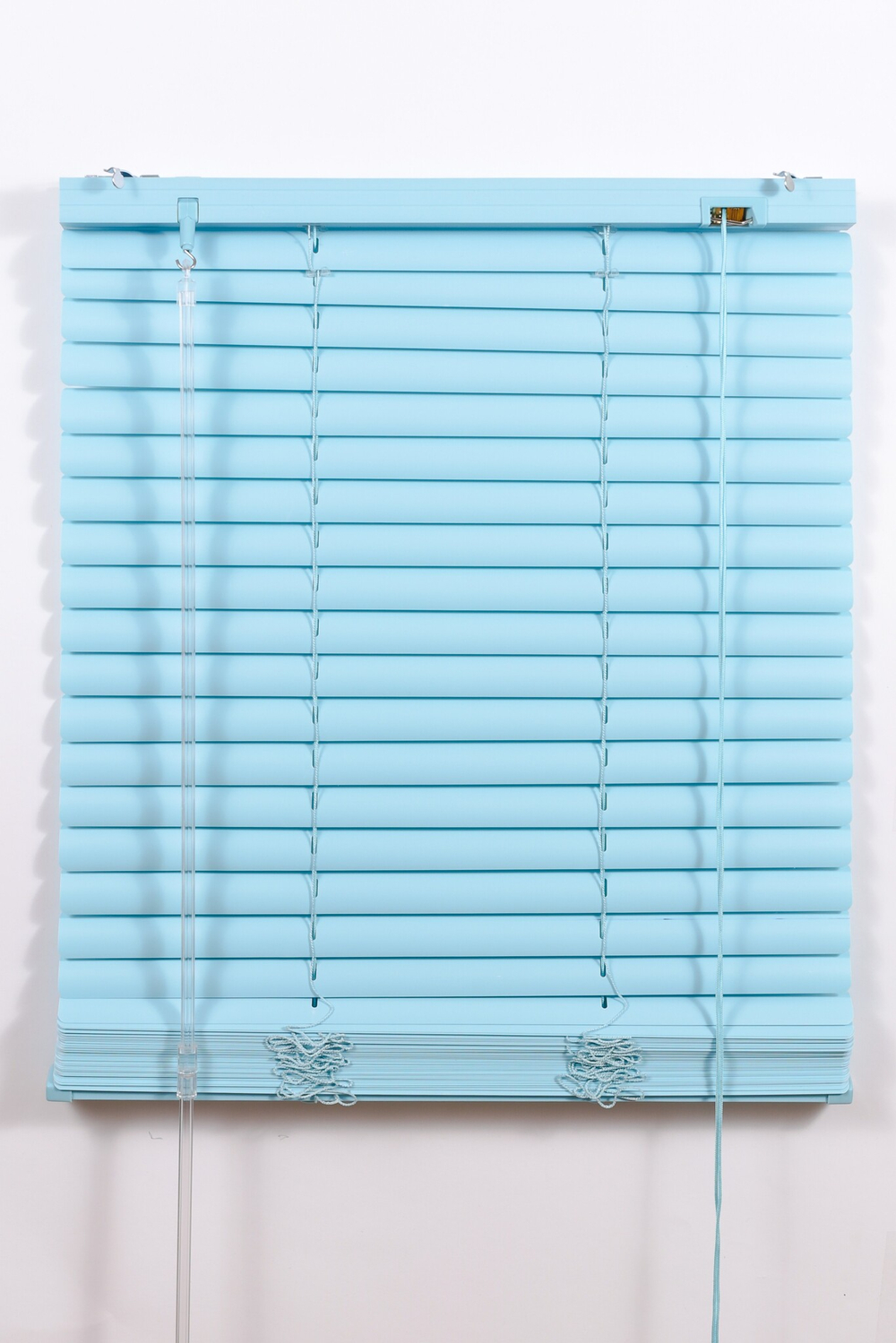 Жалюзи пластиковые, голубые
