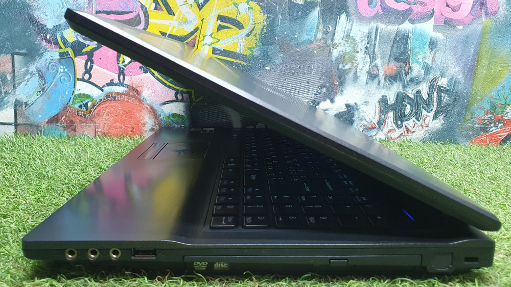 Ноутбук DNS AMD/4Gb