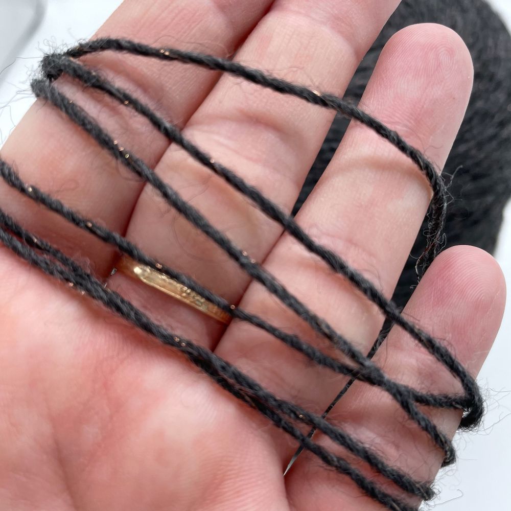 DinamiTeblas 50% меринос экстрафайн 10% альпака 35% полиамид 5% люрекс