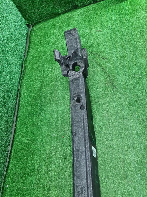 Абсорбер переднего бампера Renault Arkana (19-23)