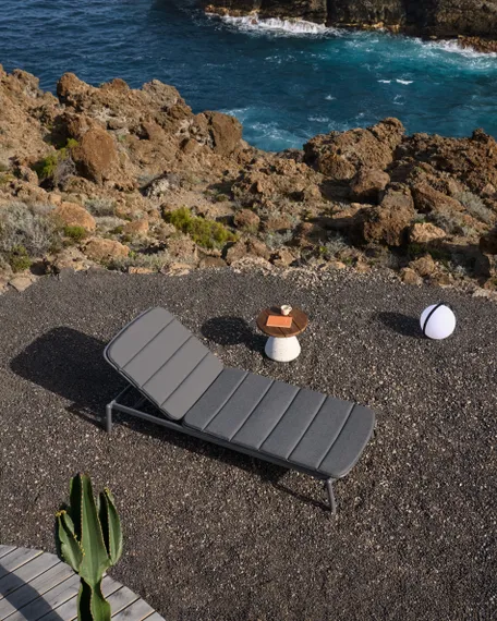 Алюминиевый шезлонг Marcona черный