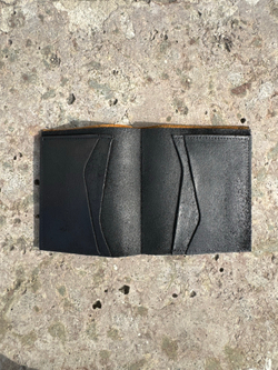ARCHIVE Wallet Crackle white