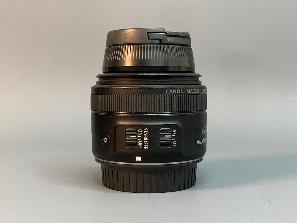 Canon EF-S 35mm f/2.8 Macro IS STM