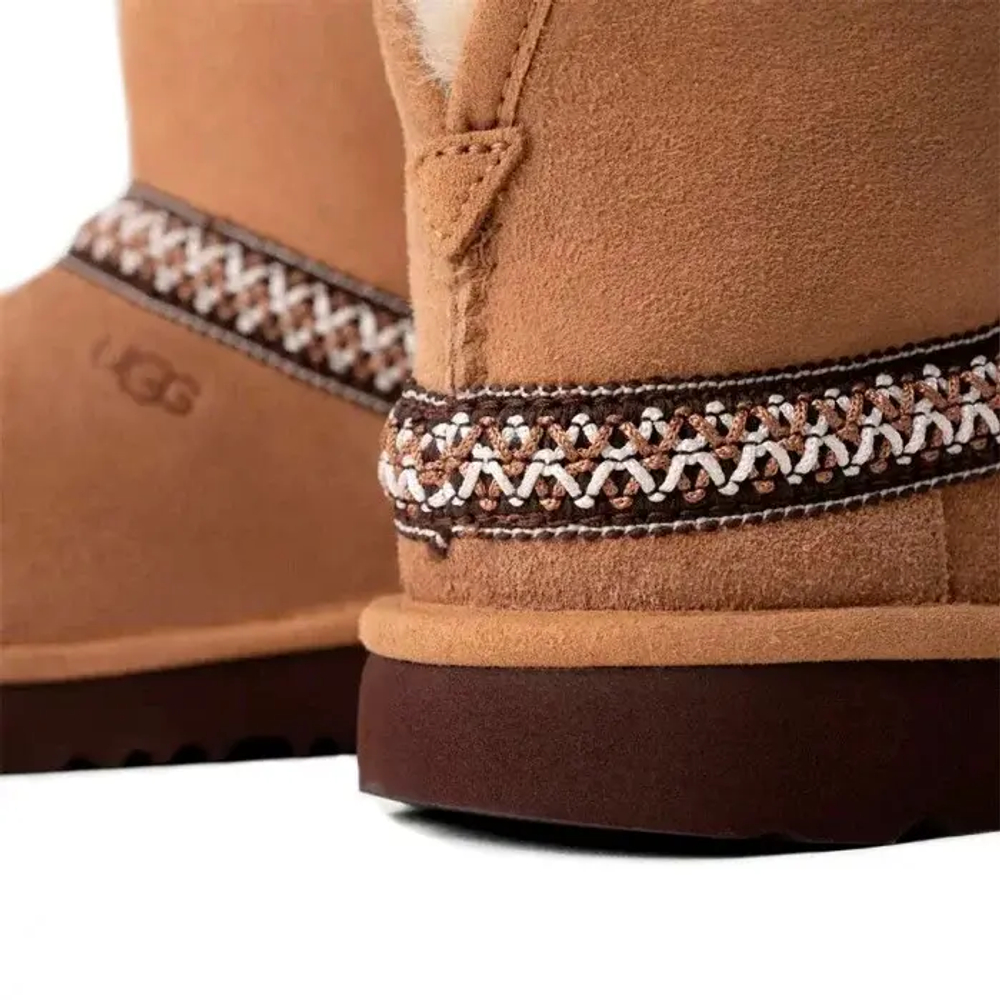 Ugg Classic Mini Crescent - Chestnut