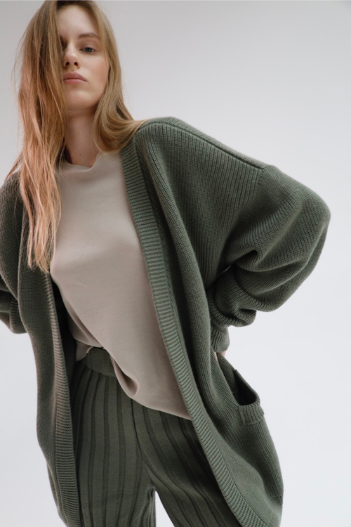 Брюки вязаные из шерсти мериноса, молоко