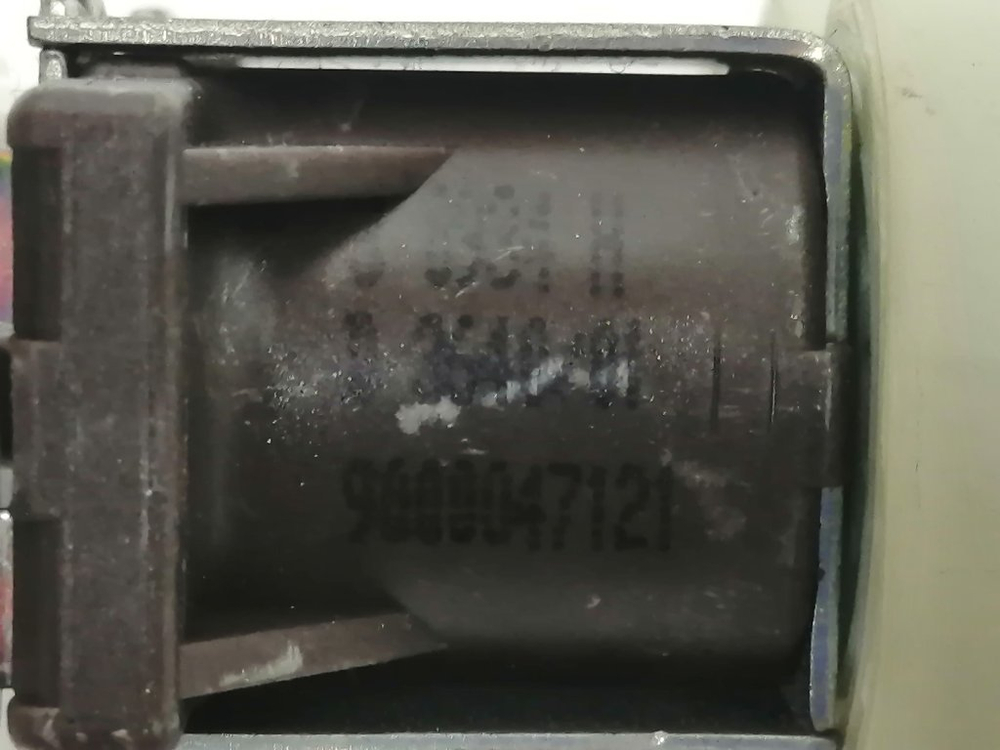 WLX20362OE/19 кт116 Клапан подачи воды для стиральной машины Bosch 9000047121 б/у
