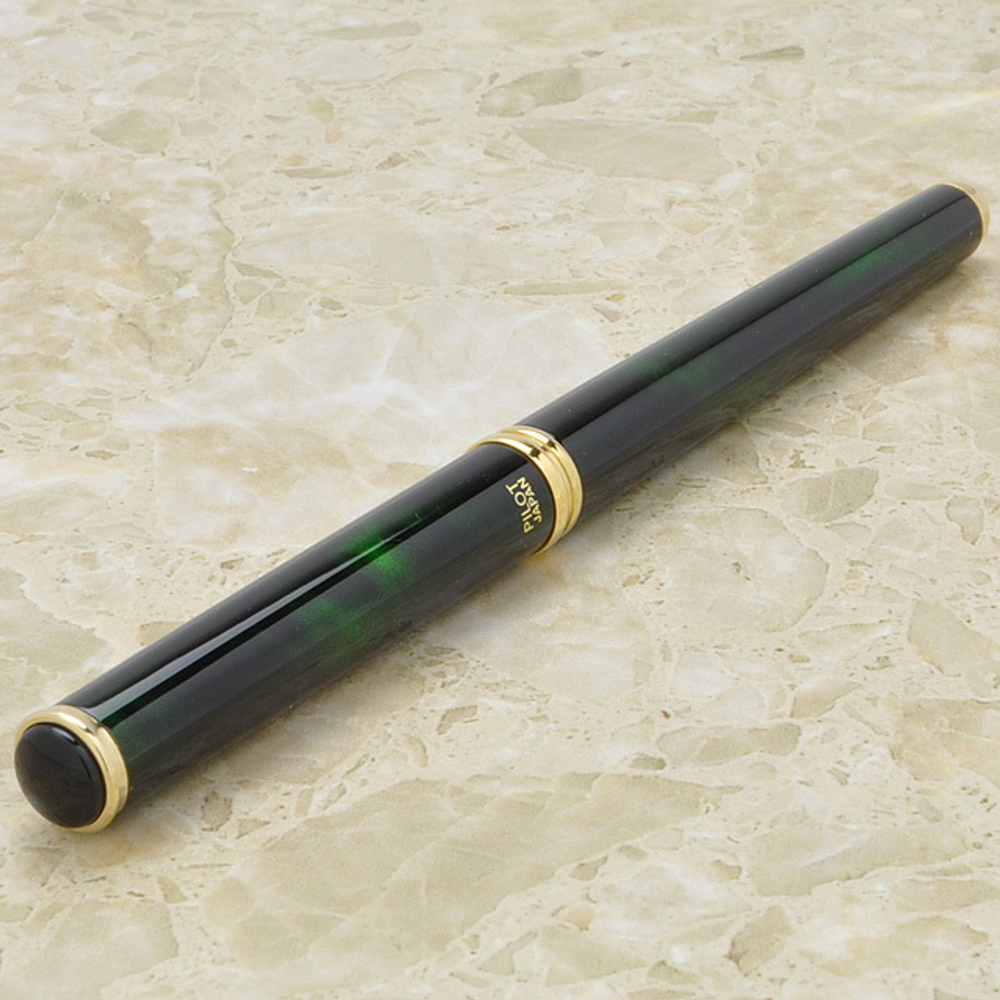 Перьевая ручка Pilot Cavalier FCA-5SR (черно-зеленая, перо Fine)