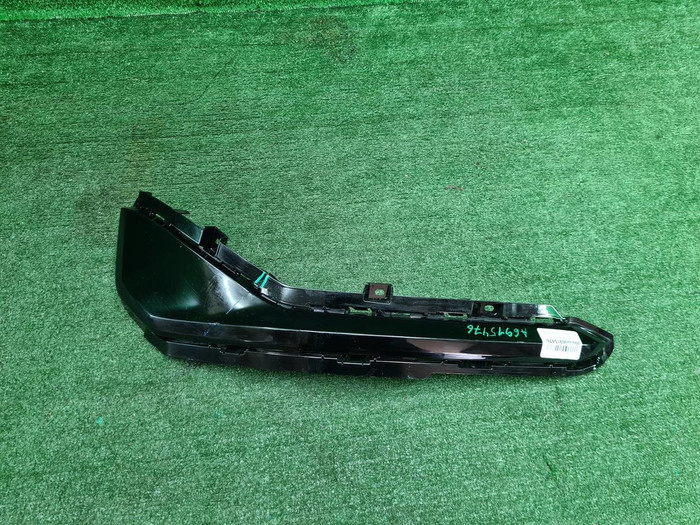 Накладка заднего бампера правая Zeekr 001 (21-нв)