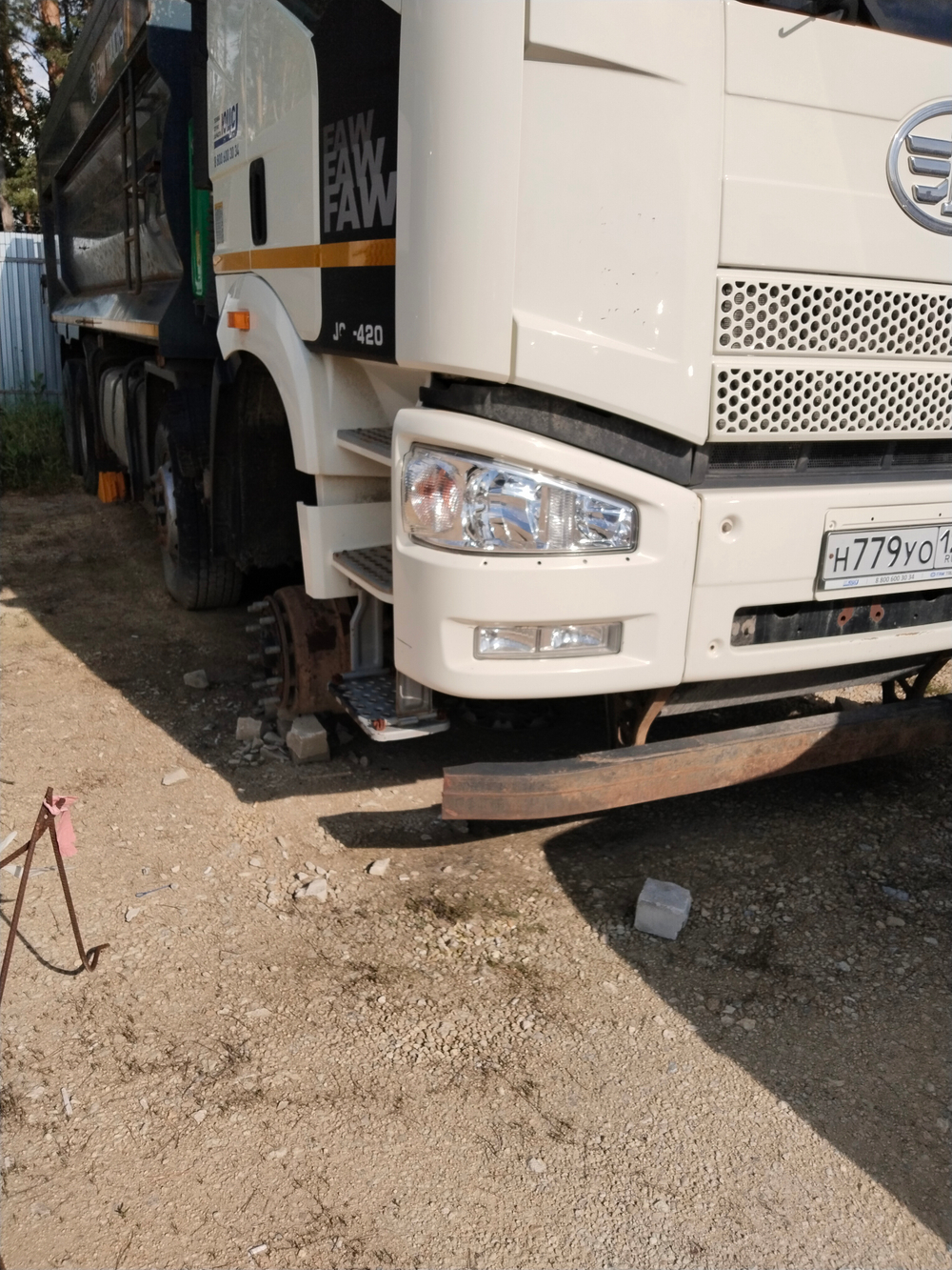 FAW J6 8x4 Самосвал СА3310Р66K24T4E5 (Дизельный, 11,1 л, 420 л.с., МТ)