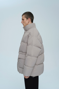Пуховик удлиненный без капюшона | grey-beige