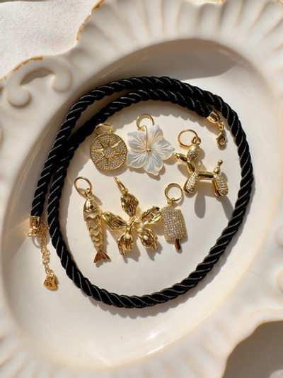 Чёрный чокер - шнур с подвеской на выбор