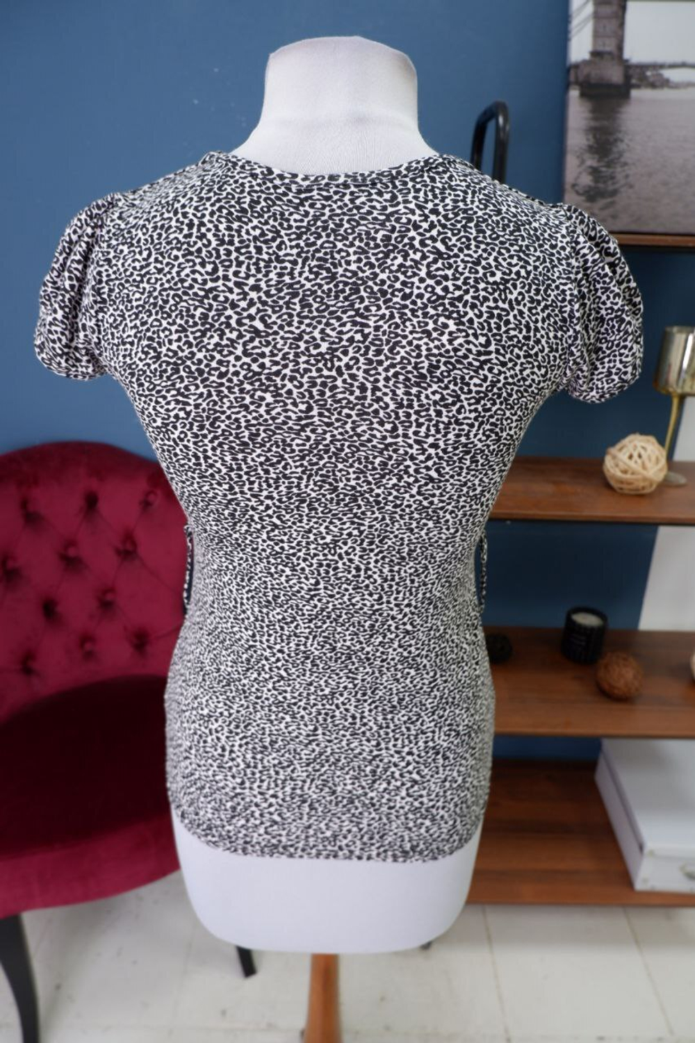 Футболка с принтом 44  размер