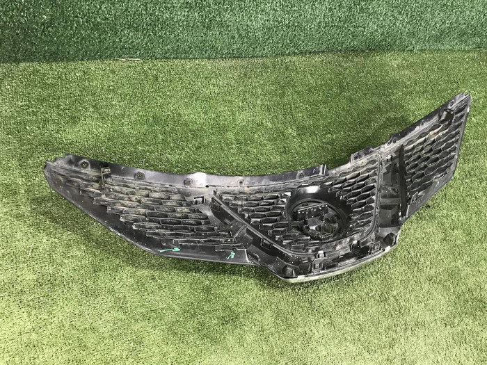 Решетка радиатора Nissan Qashqai J11 (2013-2019)