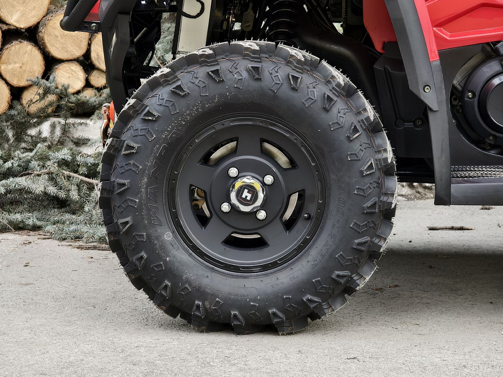 HISUN TACTIC 750 LIMITED красный