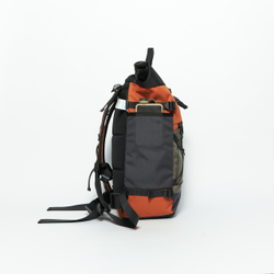 Рюкзак Rolltop Grubo 500 M темный хаки/мокрый асфальт/морковный