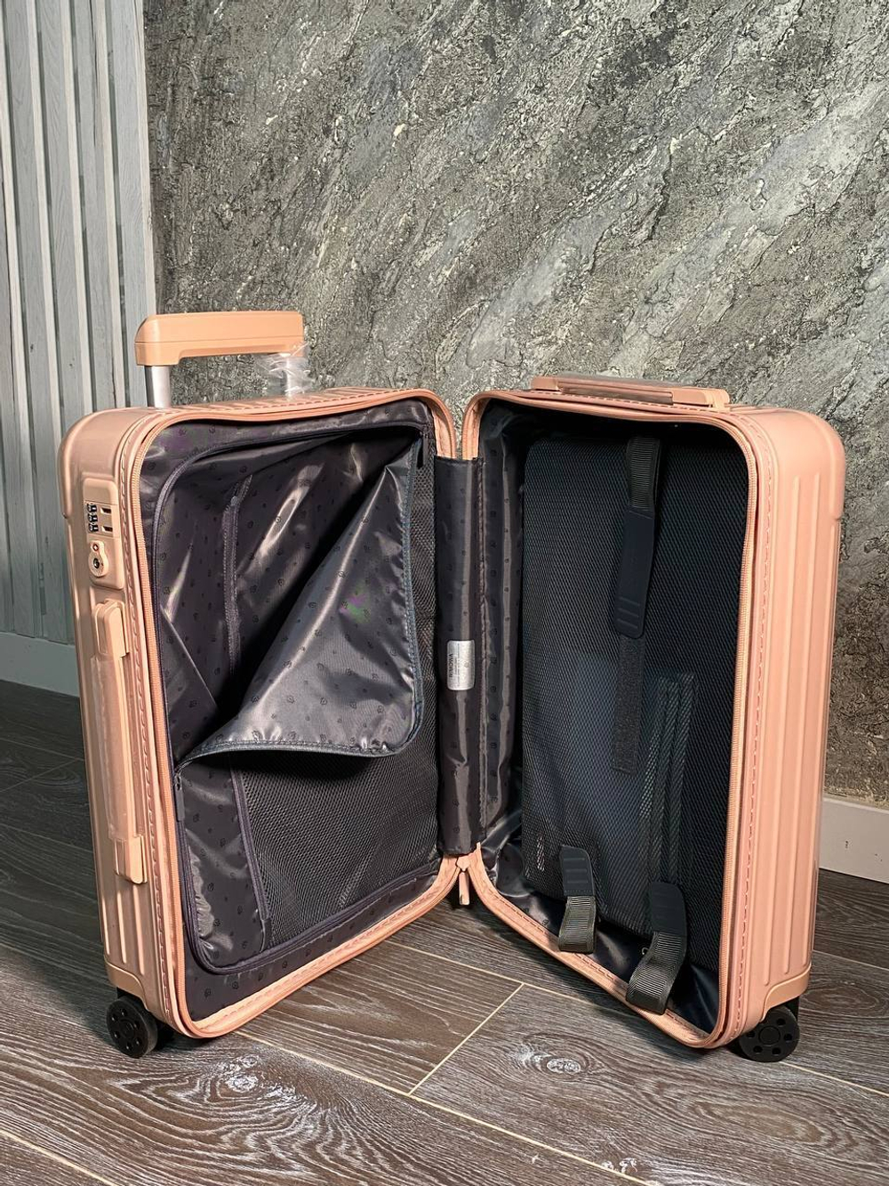 Чемодан Rimowa, арт. 465860034