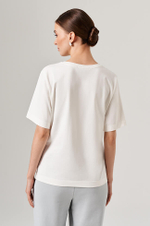 23174 Футболка женская (молочный)