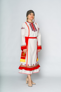 Платье женское с вышивкой