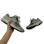New Balance 2002R