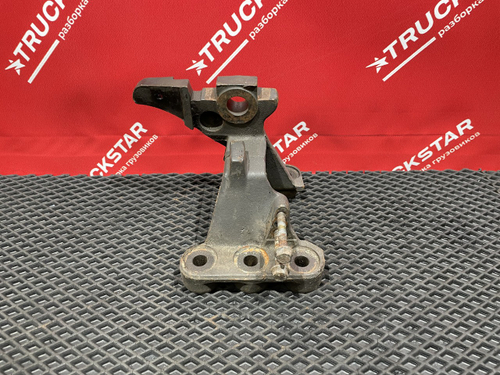 Кронштейн двигателя передний правый