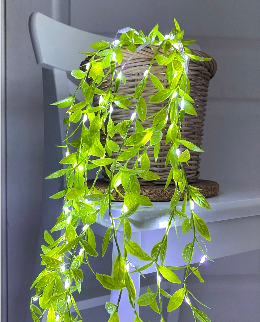 Гирлянда-штора Лоза с росой