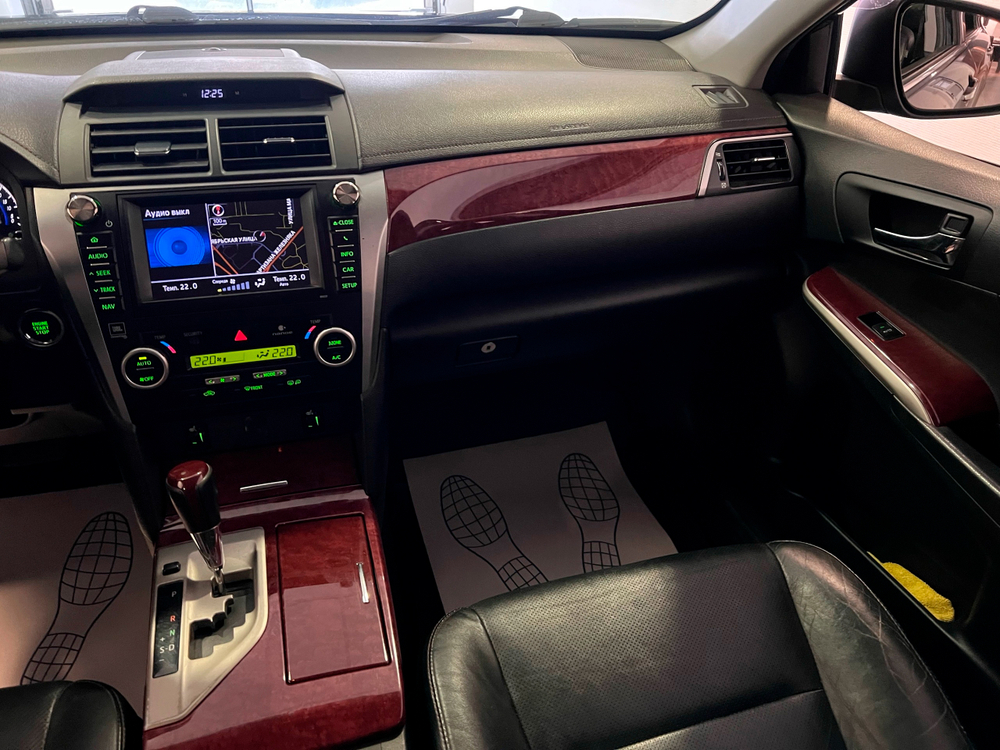 Toyota Camry, 2014 год