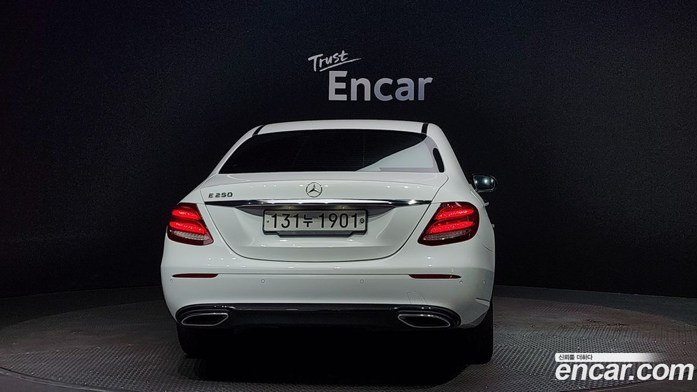 Mercedes-Benz E-Class W213 E250 Avangarde (05.2020)