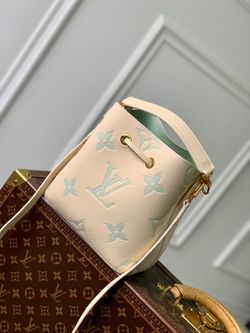 Louis Vuitton NeoNoe BB