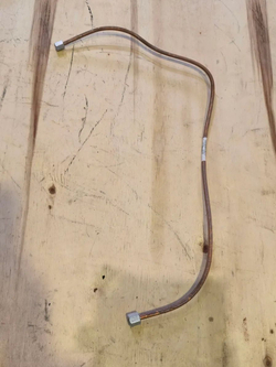 Трубка компрессора н/о (подвода масла, разные гайки) L700 (ОАО МАЗ)