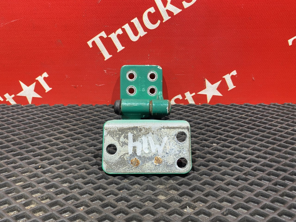 Петля двери нижняя левая 2017г