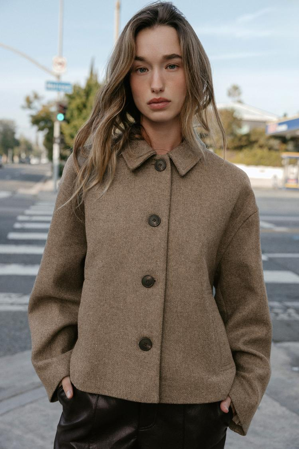 ZARA КОРОТКОЕ ПАЛЬТО ИЗ СМЕСОВОЙ ШЕРСТИ, ТЕМНЫЙ СЕРО-КОРИЧНЕВЫЙ