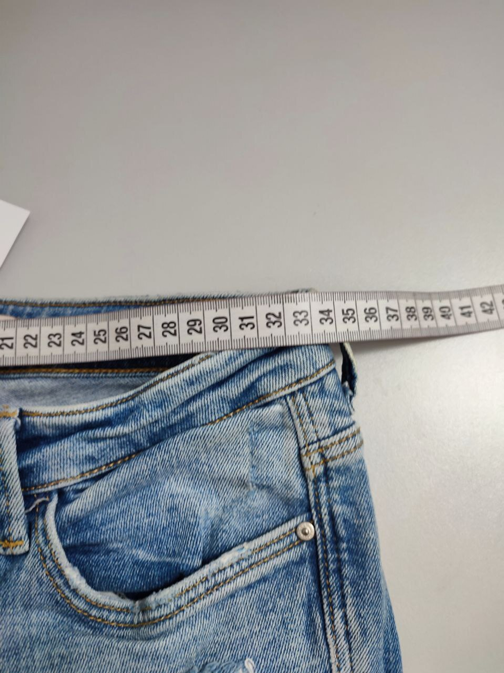 Джинсы Zara светлые 42 размер