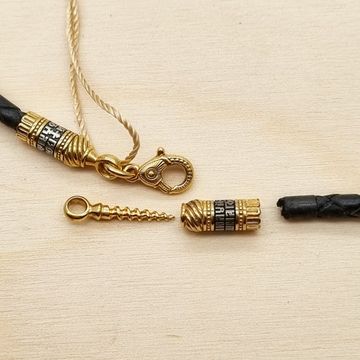 90012 Кожаный шнурок, плетеный вручную с винтовым замком