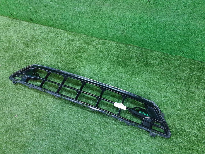 Решетка переднего бампера Volvo XC60 2 (2017-2021) R-Design