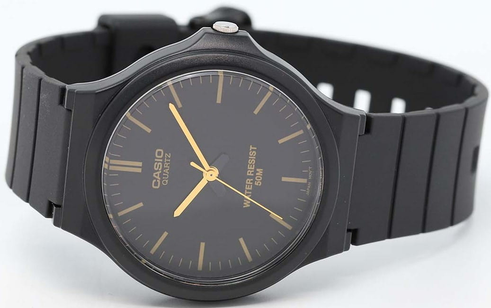 Мужские наручные часы Casio Collection MW-240-1E2