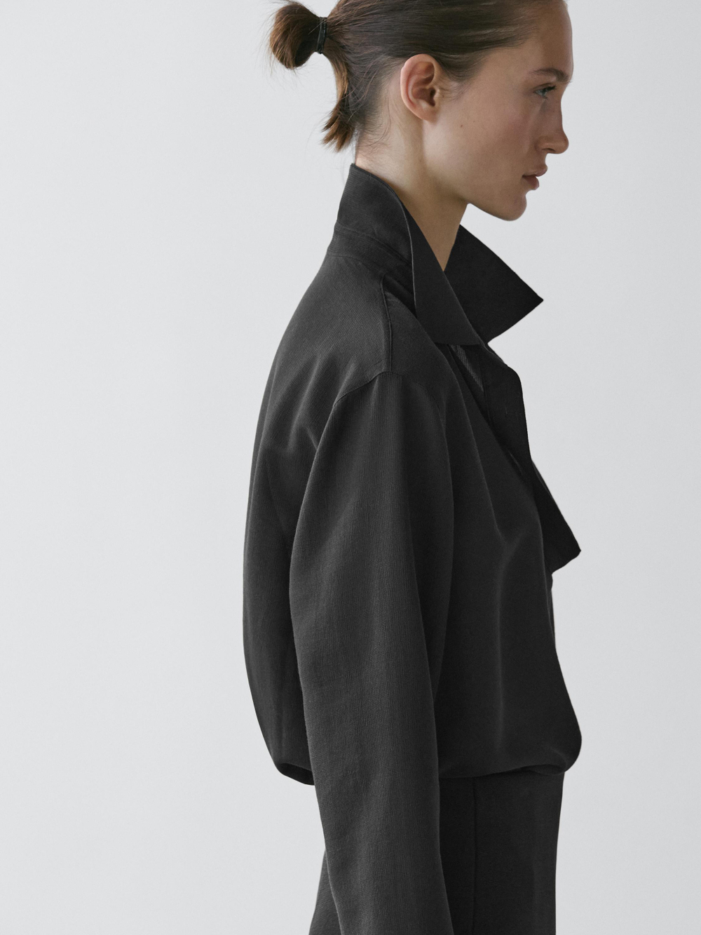 Massimo Dutti Рубашка из струящегося смесового хлопка с V-образным вырезом, коричневый