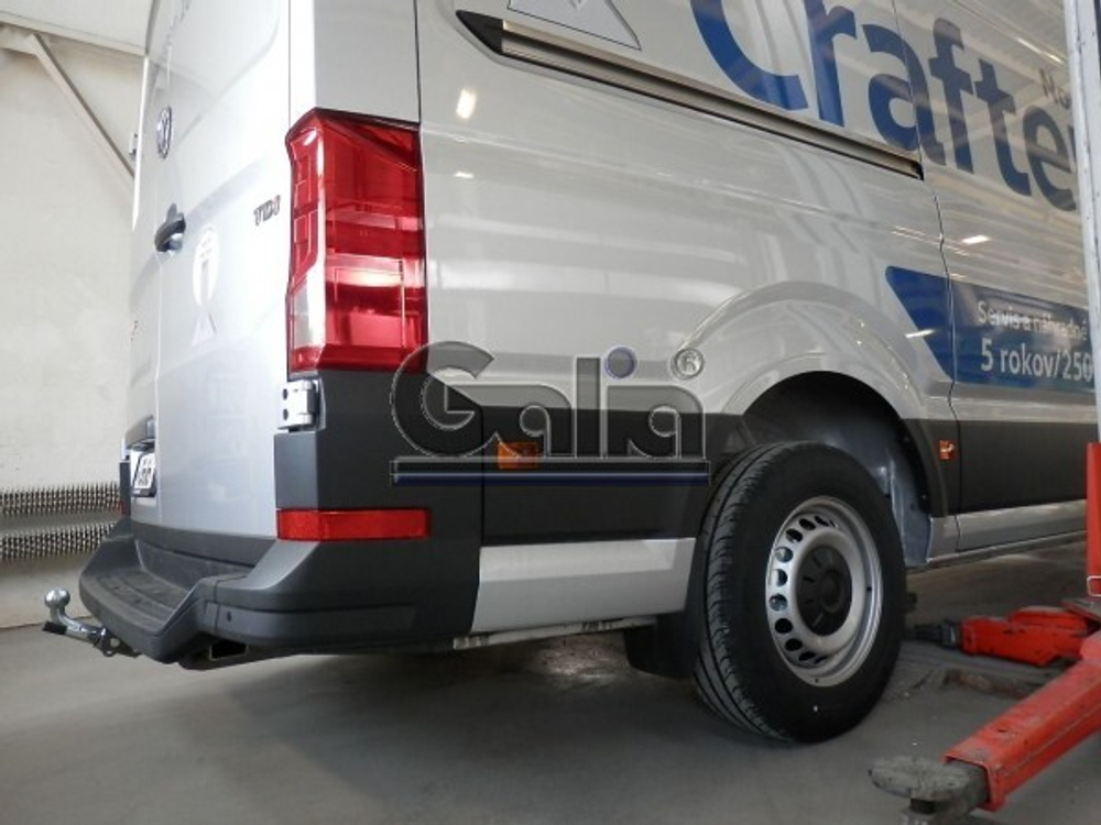 Фаркоп оцинкованный Galia V085A для Volkswagen Crafter фургон со ступенькой, одинарные колеса сзади 2017-(паспорт и сертификат в комплекте)(без электрики)