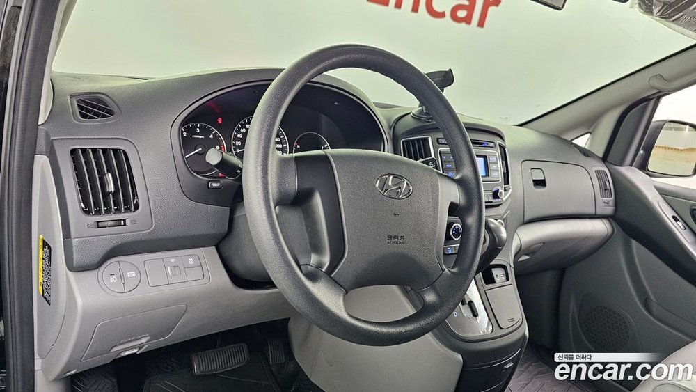 Hyundai The New Grand Starex Van 3-х местный (12.2019)