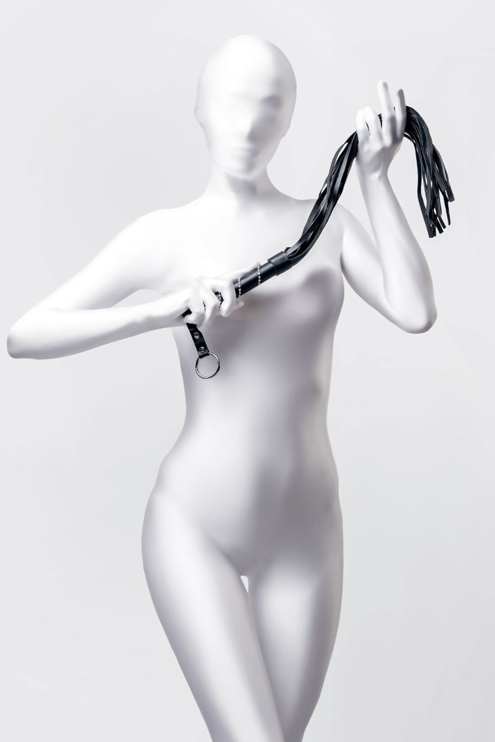 Черный флоггер Anonymo - 64 см. (Цвет: черный)