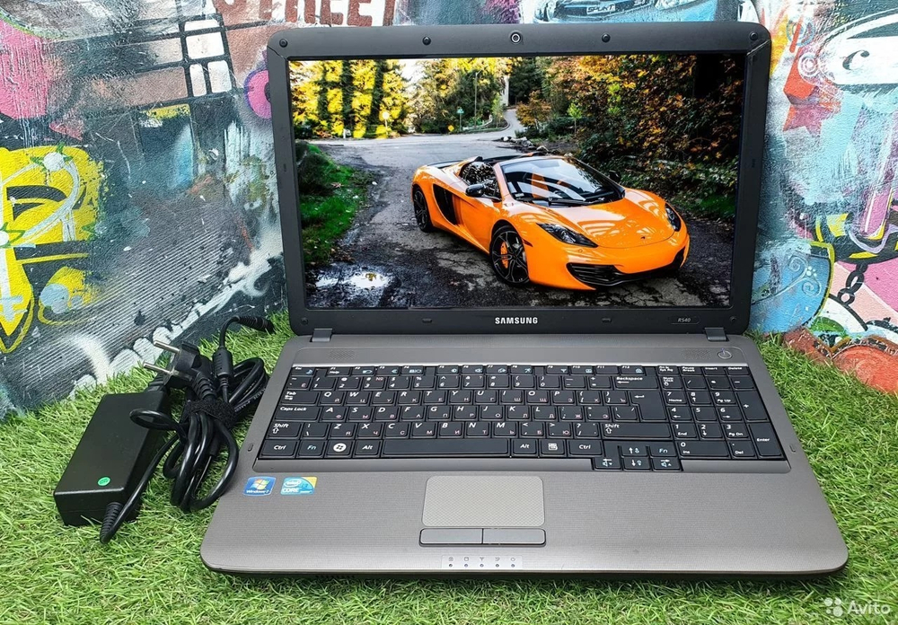Ноутбук Samsung NP-R540 для работы и учебы