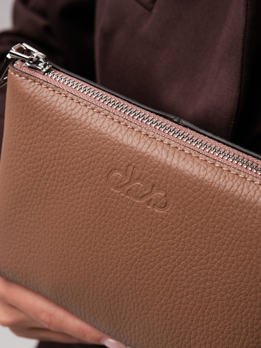 Косметичка кожаная DBR 15-10 темный орех