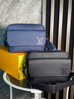 Сумка-мессенджер Louis Vuitton