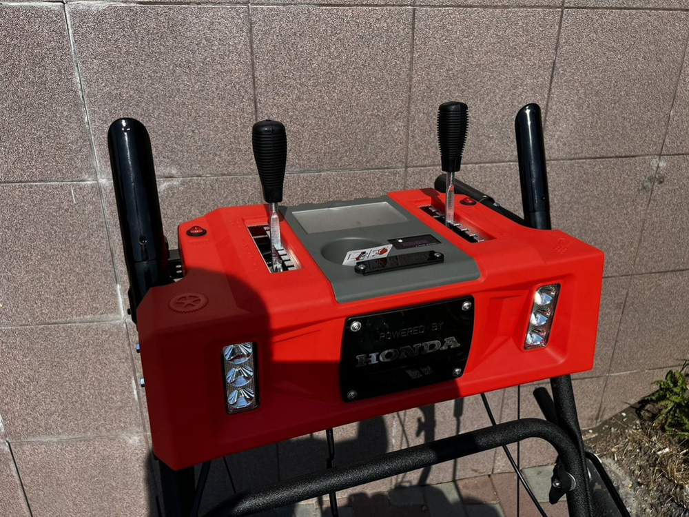 Снегоуборщик HONDA 13HP