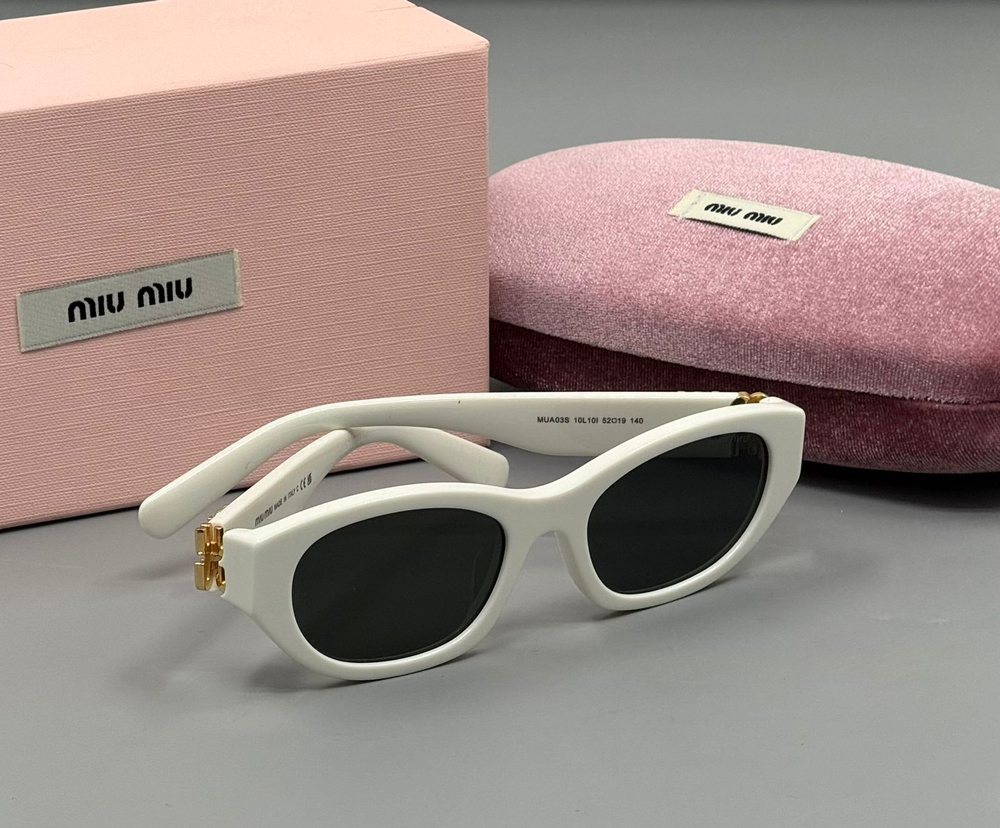 Солнцезащитные очки MIU MIU