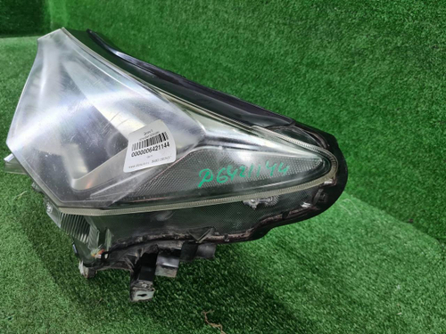 Битая Фара левая Toyota Rav 4 CA40 (2015-2019) LED