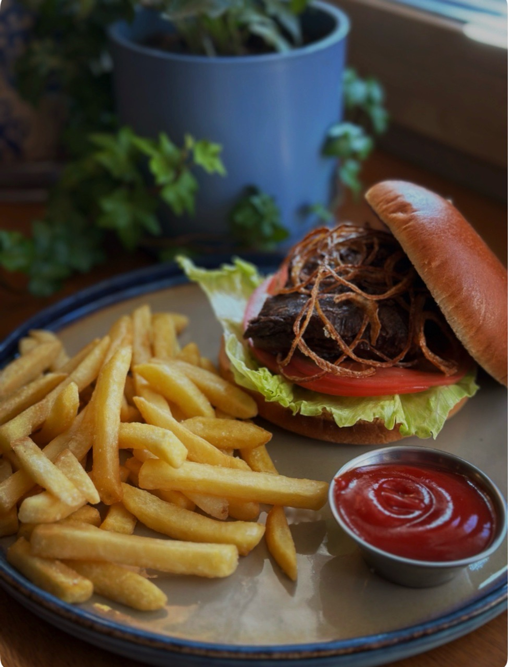 БУРГЕР С ГОВЯЖЬЕЙ ЩЕКОЙ (290/130/40г)