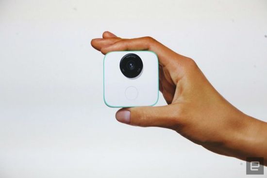 Умная фотокамера Google Clips