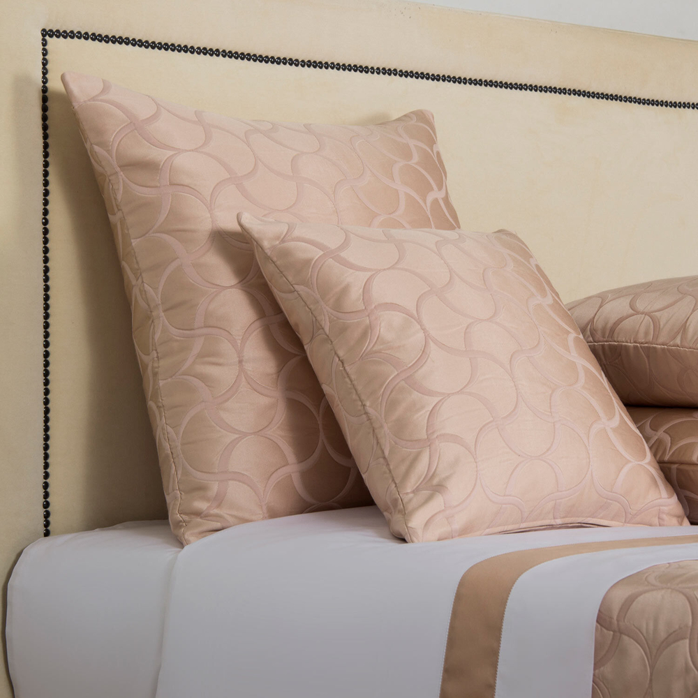 Наволочка Frette Lux Tile Powder Pink (50 x 50 см)