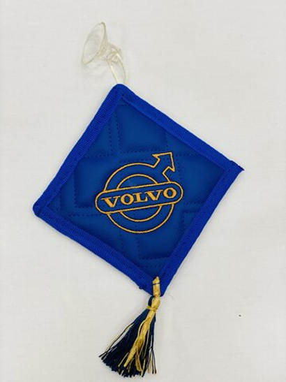 Ромб Volvo (экокожа, синий с желтой вышивкой)